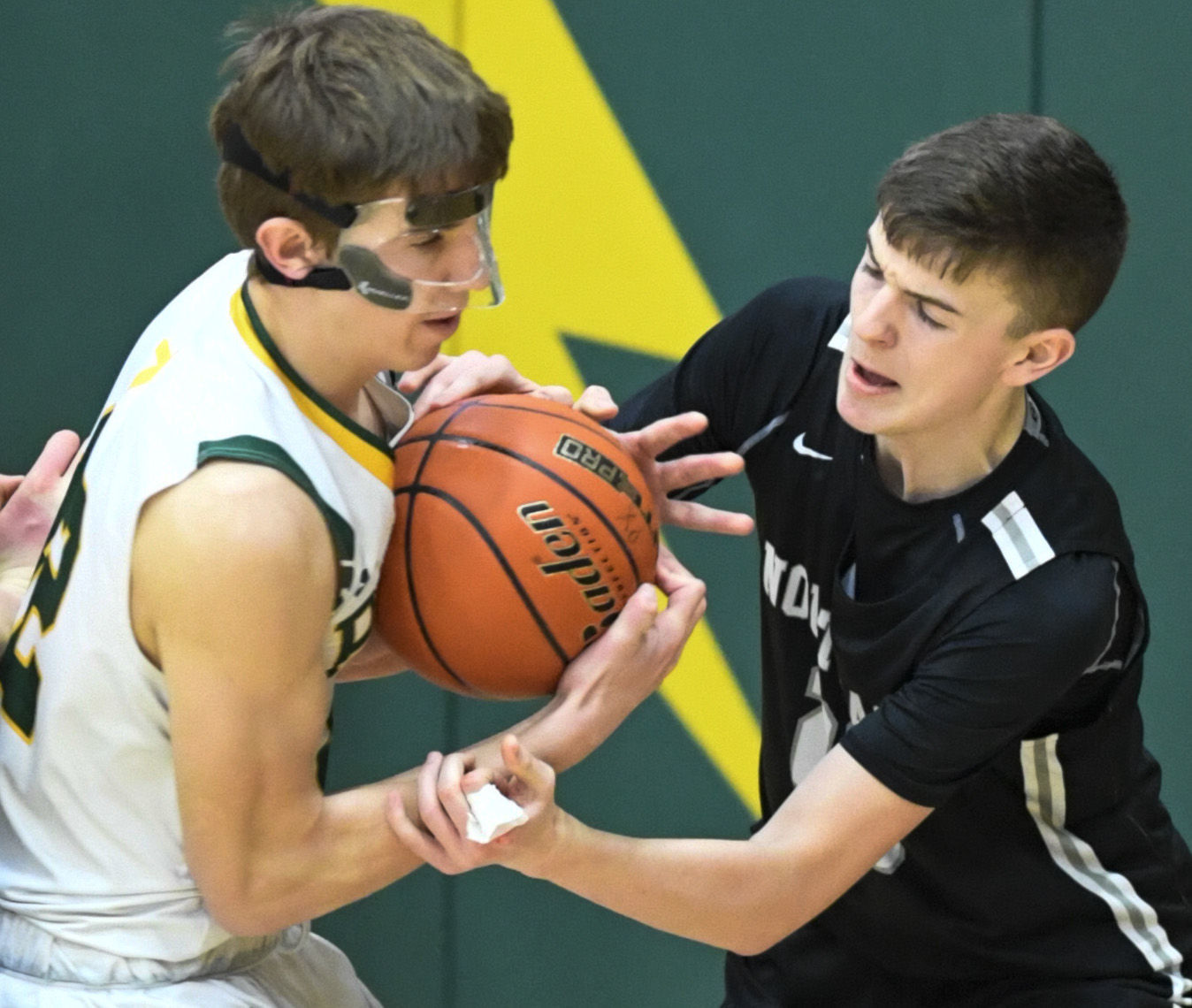 Lincoln Northeast vs. Lincoln Pius X
